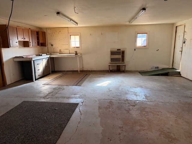 Building Photo - 2901 E 14th St