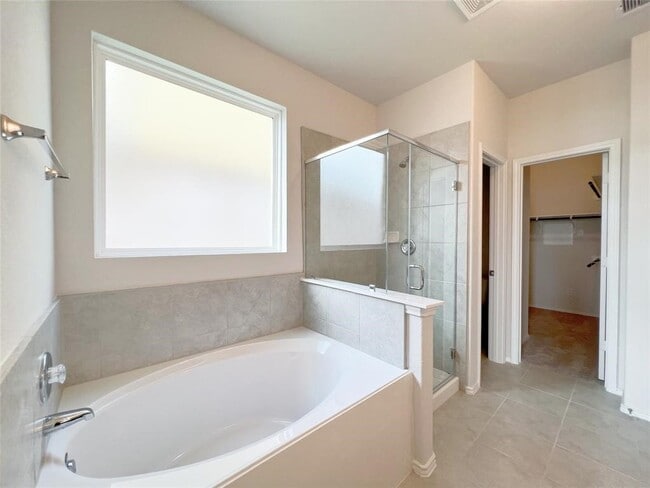 Building Photo - 15502 Islandview Ln