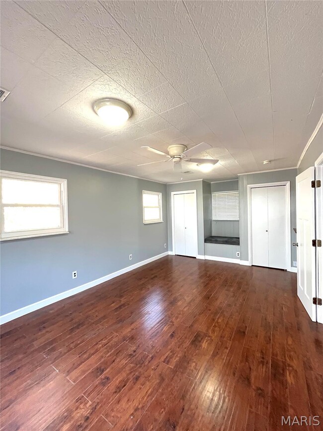 Building Photo - 13 Rusty Wil Dr