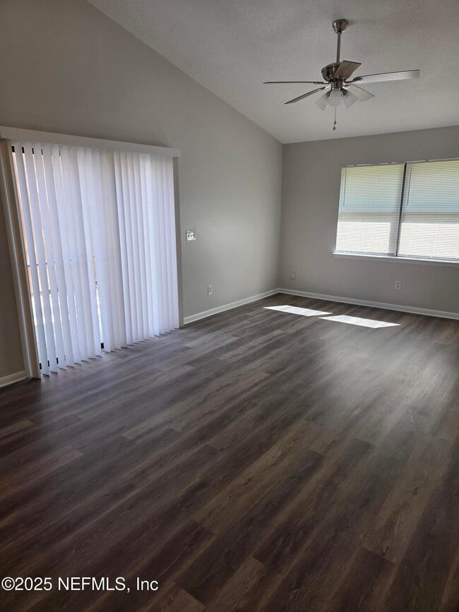 Building Photo - 1681 Dogwood Cir