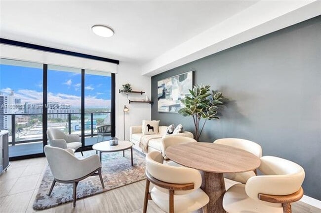 Building Photo - 580-572 72nd St