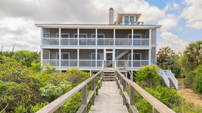 Building Photo - 1217 Debordieu Blvd