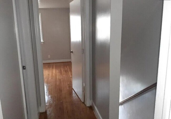 Building Photo - 5439 Remuda Dr