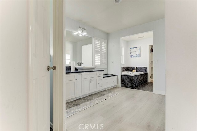 Building Photo - 27943 Brookdale Ct