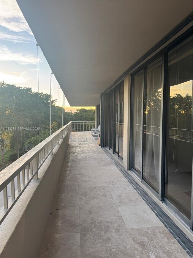 Building Photo - 11113 Biscayne Blvd