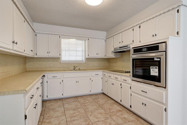 Building Photo - 524 Sherwood Ln