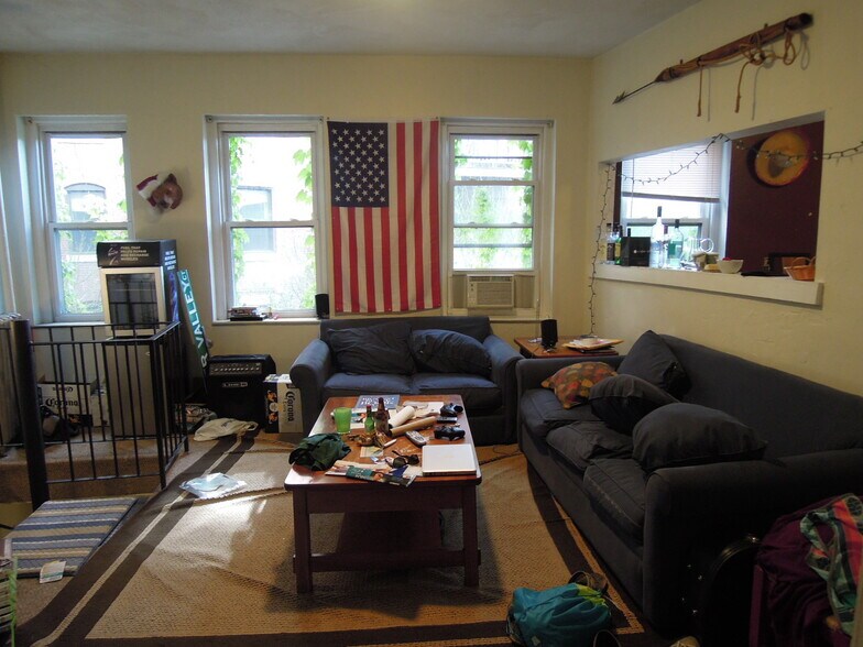 Building Photo - 43 Hemenway St