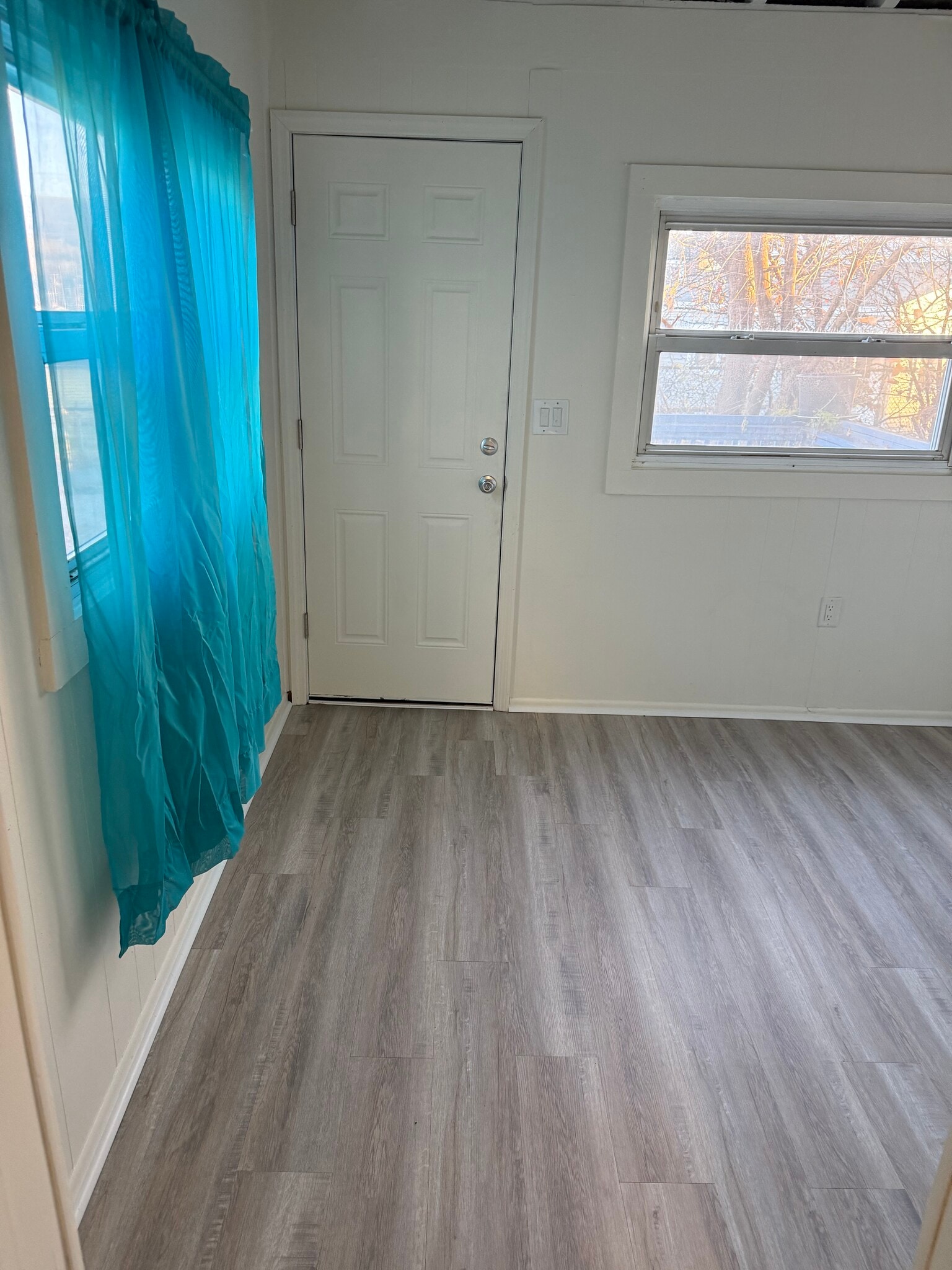 Building Photo - 235 Scott St