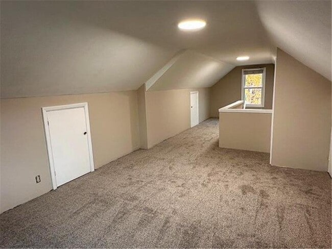 Building Photo - 2836 Dakota Ave S