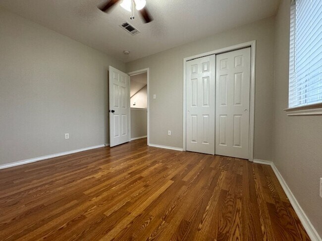 Building Photo - Updated Austin's Colony 4 bedroom 2.5 bath...