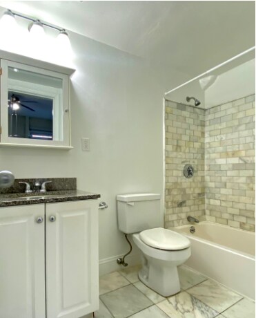 Building Photo - 92 Charles St