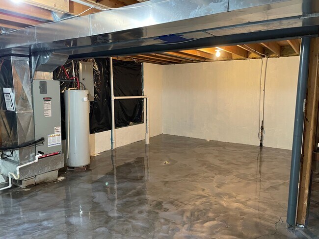 Building Photo - 5100 Hardy Ct