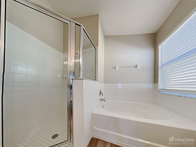 Building Photo - 10041 Creek Bluff Dr
