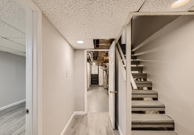 Building Photo - 4137 The Alameda