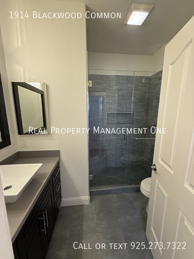 Building Photo - 1914 Blackwood Common