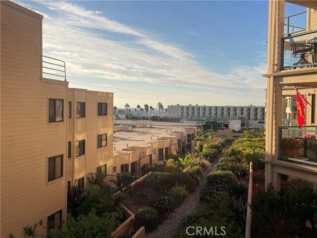 Building Photo - 120 The Village