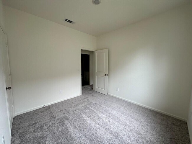 Building Photo - 3507 Queensberry