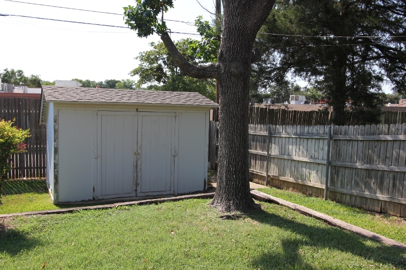 Building Photo - 412 Live Oak Dr