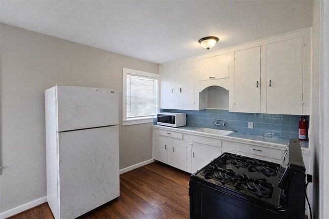 Building Photo - 1621 Wesley St