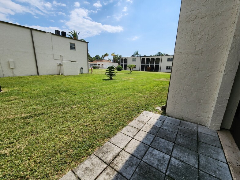 Building Photo - 7701 Starkey Rd