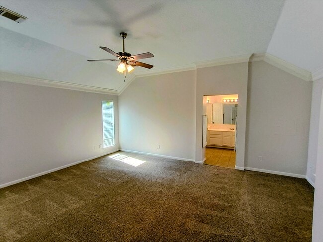Building Photo - 1512 Pine Ridge Ln