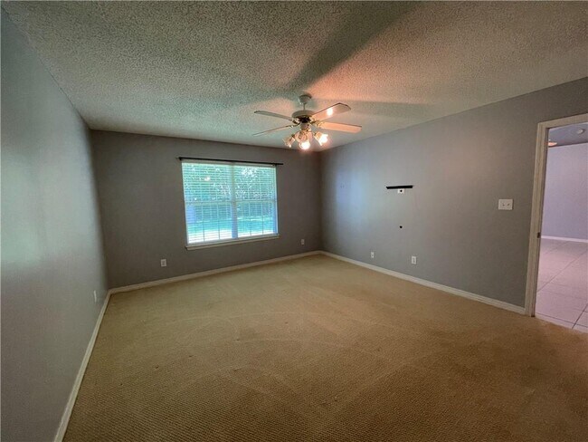 Building Photo - 8669 W Anvil Ct