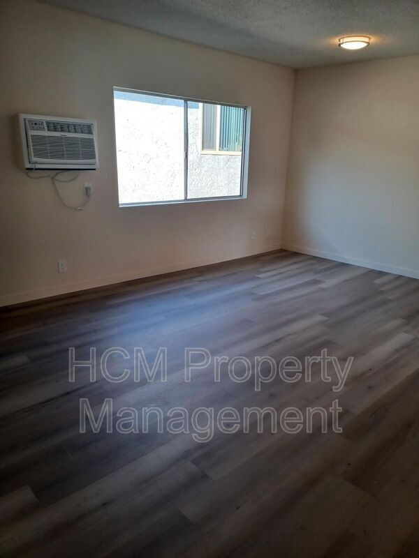 Building Photo - 10237 Fernglen Ave