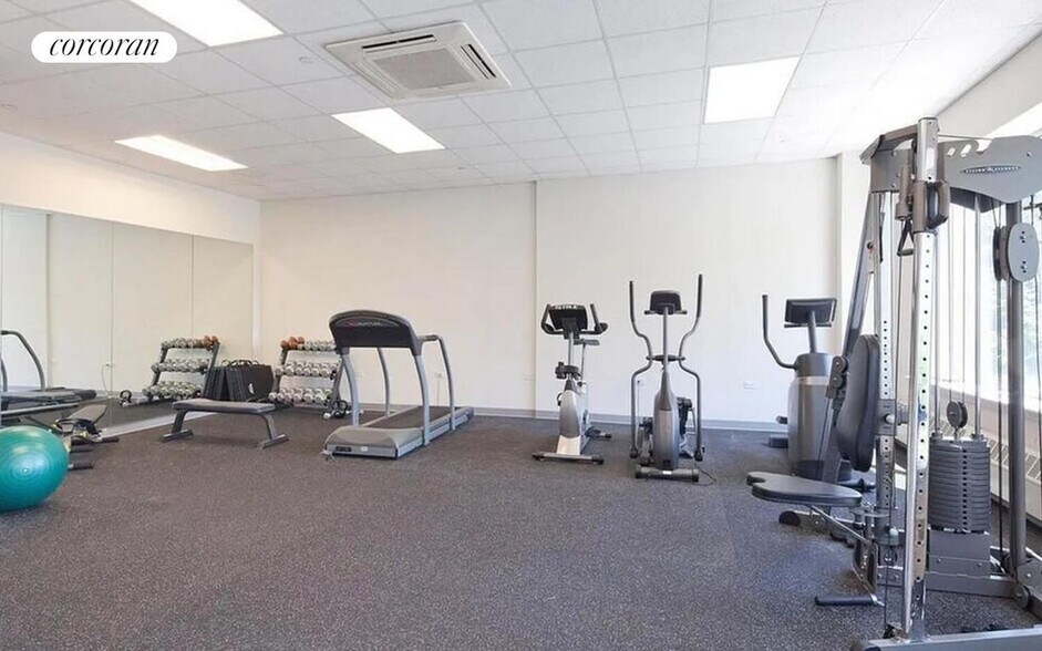 Building Photo - 26 Broadway