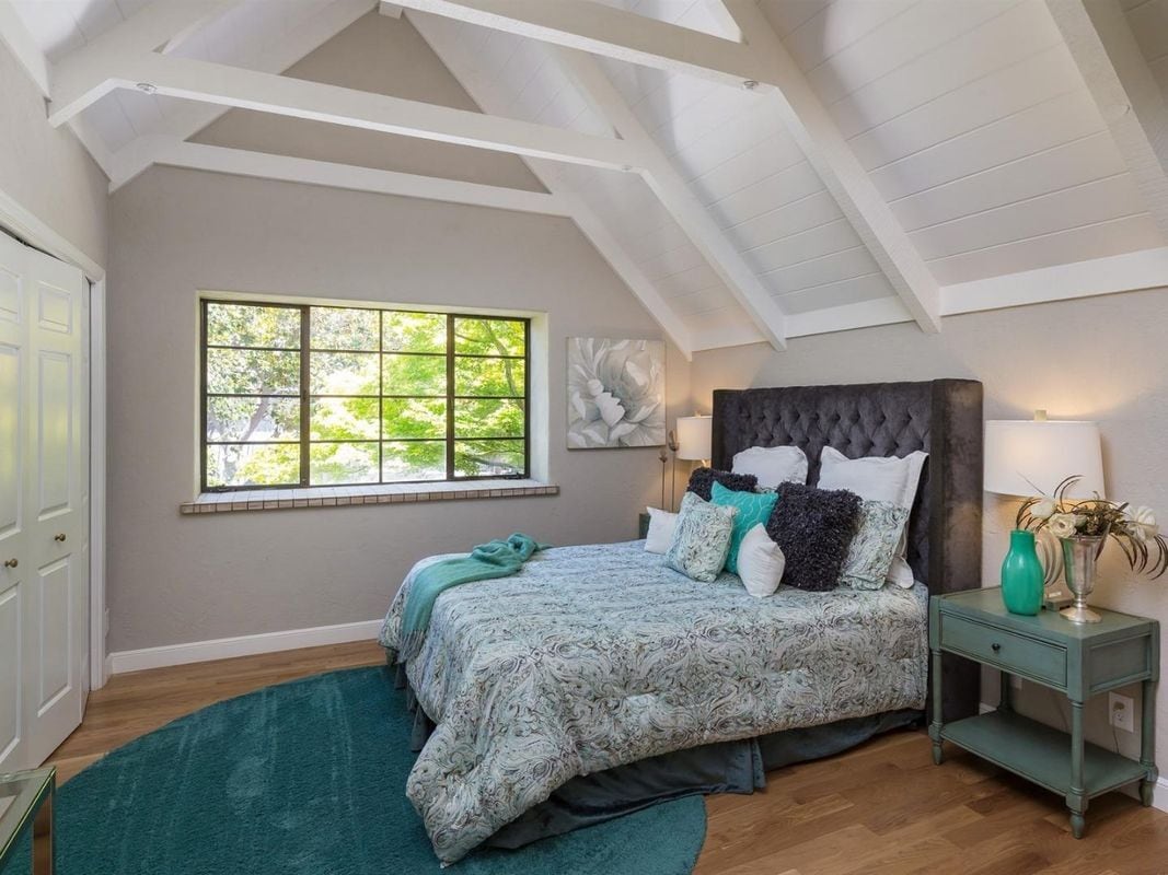 Building Photo - 1084 Fife Ave