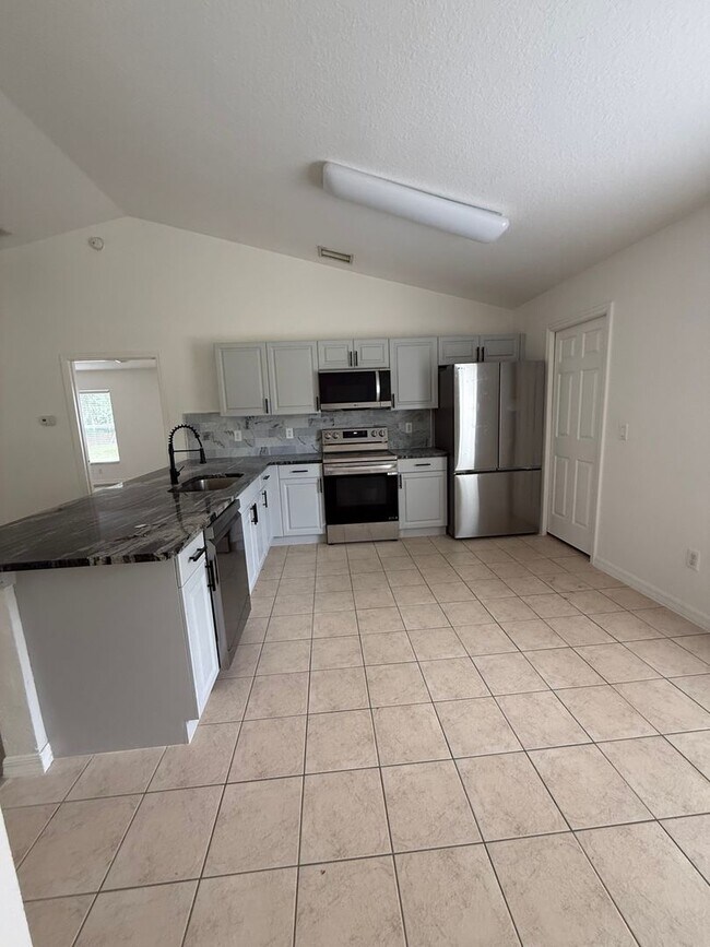 Building Photo - 8161 SW 128 Loop