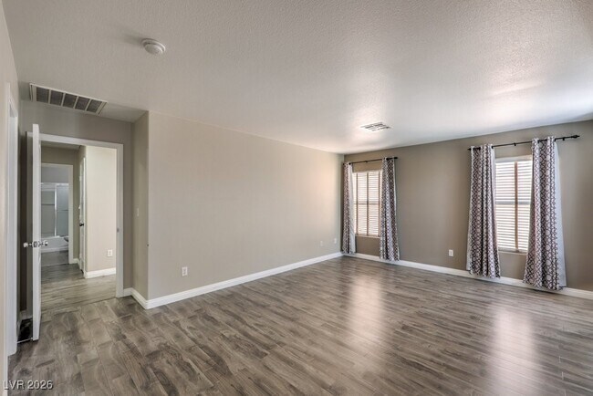 Building Photo - 7987 Delft Blue St