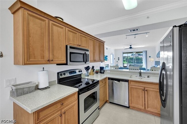 Building Photo - 8270 Pathfinder Loop