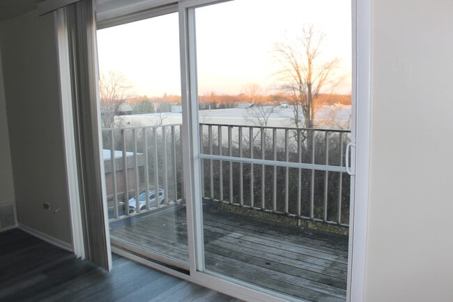 Building Photo - 4500 Beau Monde Dr