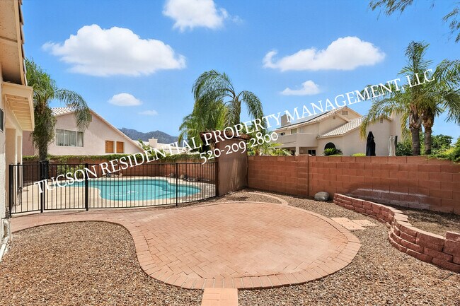 Building Photo - 11399 Silver Pheasant Loop