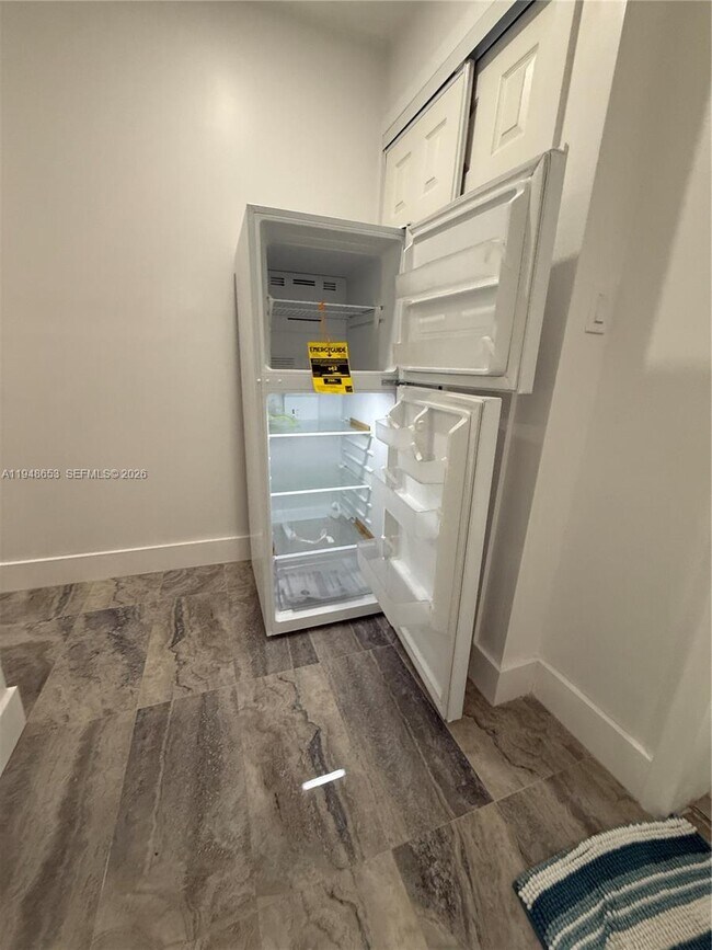 Building Photo - 545 NW 20th St