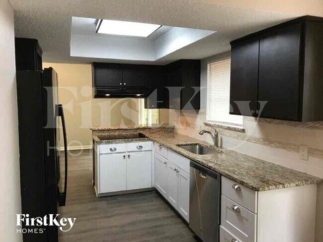 Building Photo - 1602 Geraldine Ln