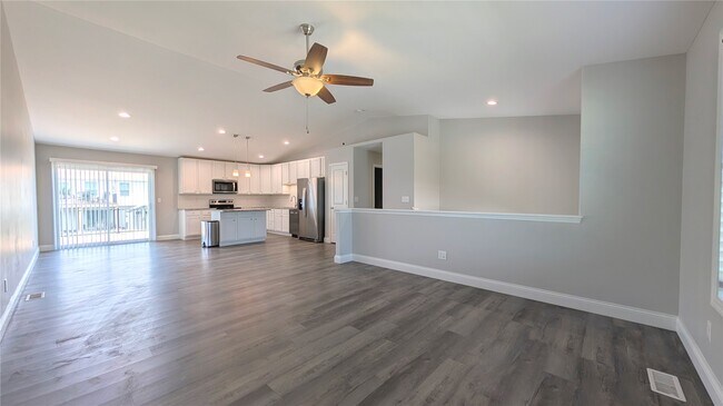 Building Photo - 1117 Baseball Dr