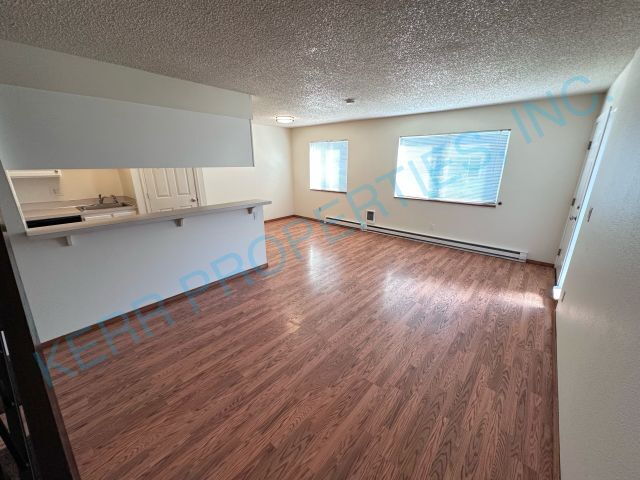 Building Photo - 1515 NE Hale Pl