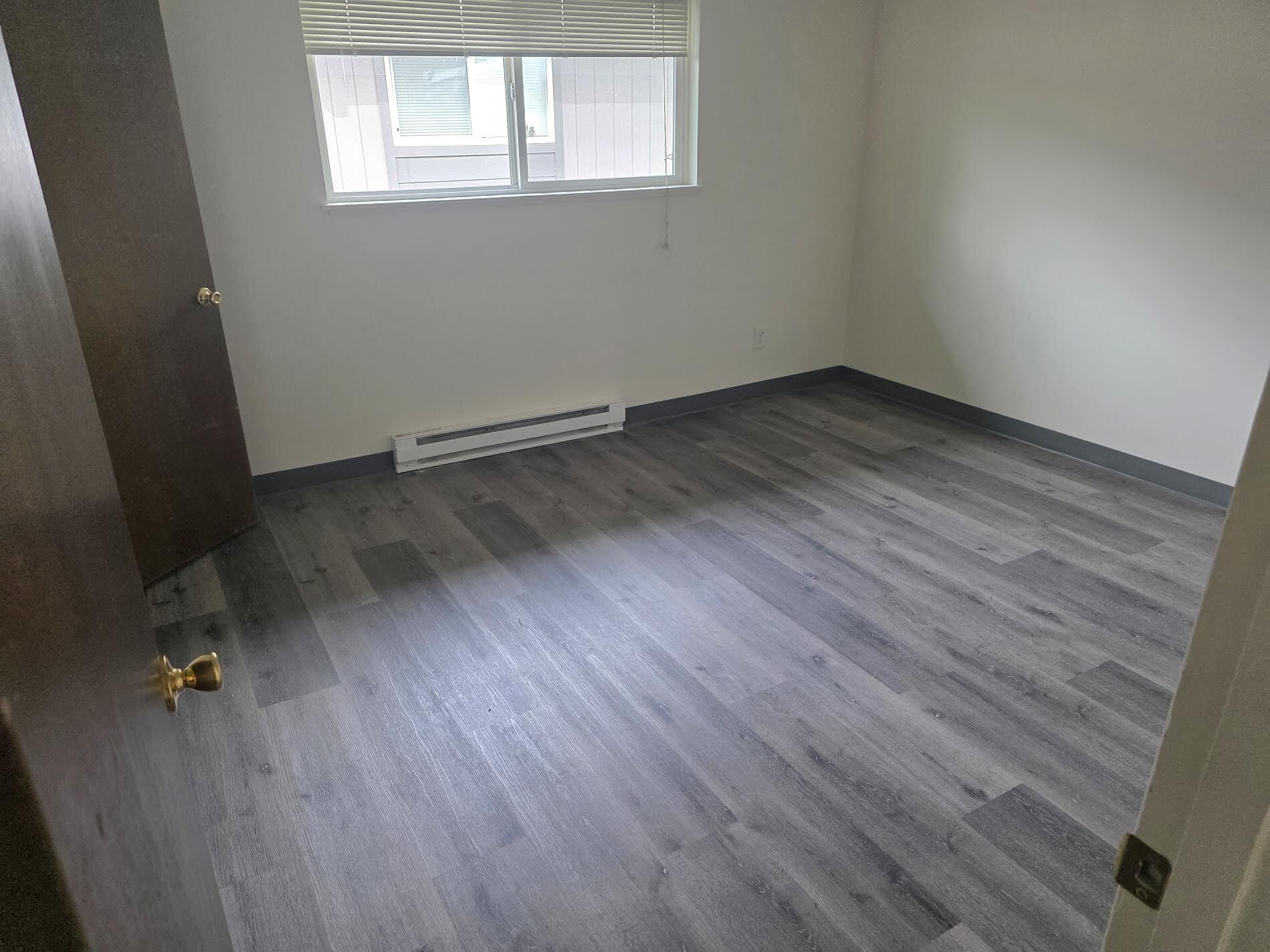 Building Photo - 300 Whitesell Ave W