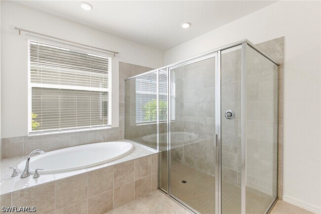 Building Photo - 2525 Kona Wy