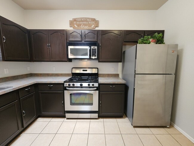 Building Photo - 5859 Habanero Dr