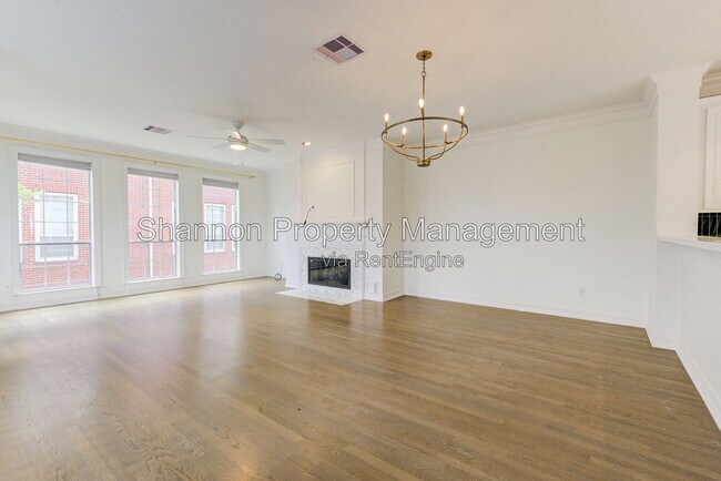 Building Photo - 1413 Michigan St