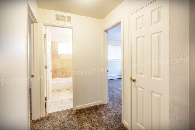 Building Photo - 1110 Gard Pl