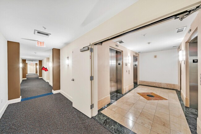 Building Photo - 1945 S Ocean Dr