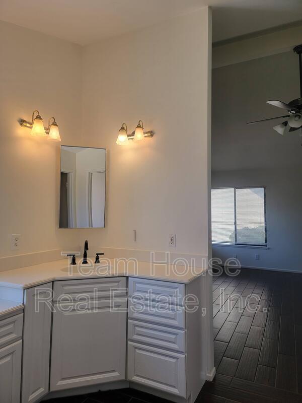 Building Photo - 23423 Vía Boscana