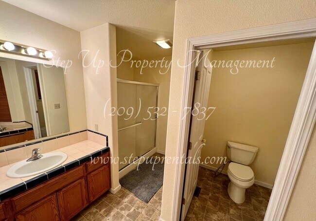 Building Photo - Spacious 4 Bed 2 Bath Home in Lovely Twain Harte Community!