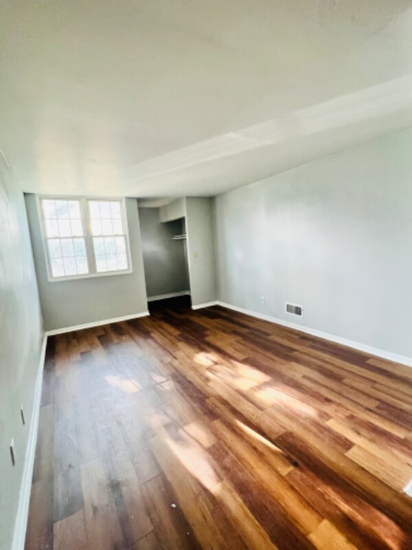 Building Photo - 8884 N 95th St