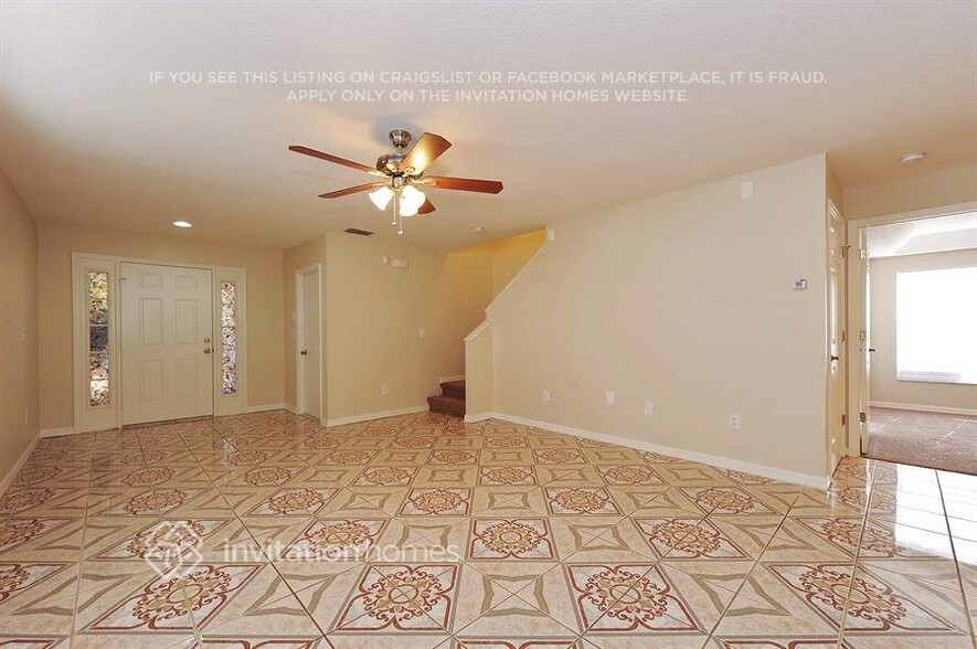 Building Photo - 6144 Skylarkcrest Dr