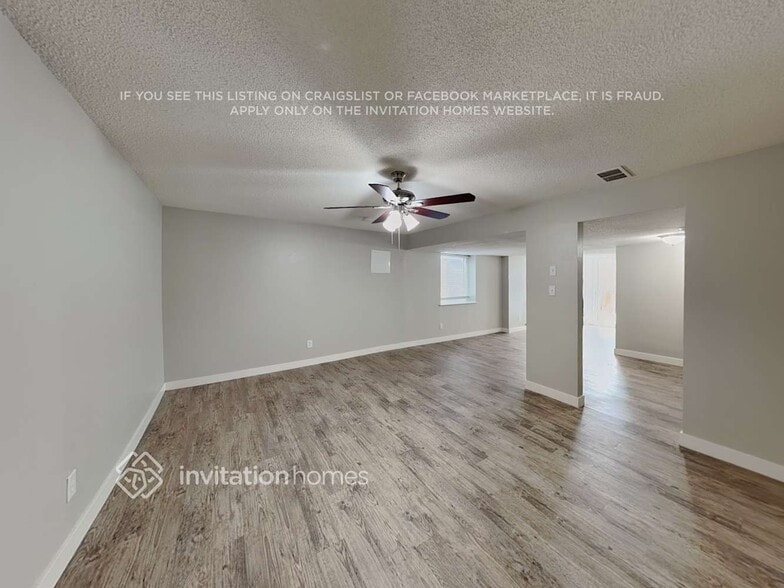 Building Photo - 10418 Strasburg Way