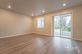 Building Photo - $1000 OFF RENT! Contemporary 3 Bedroom Hom...